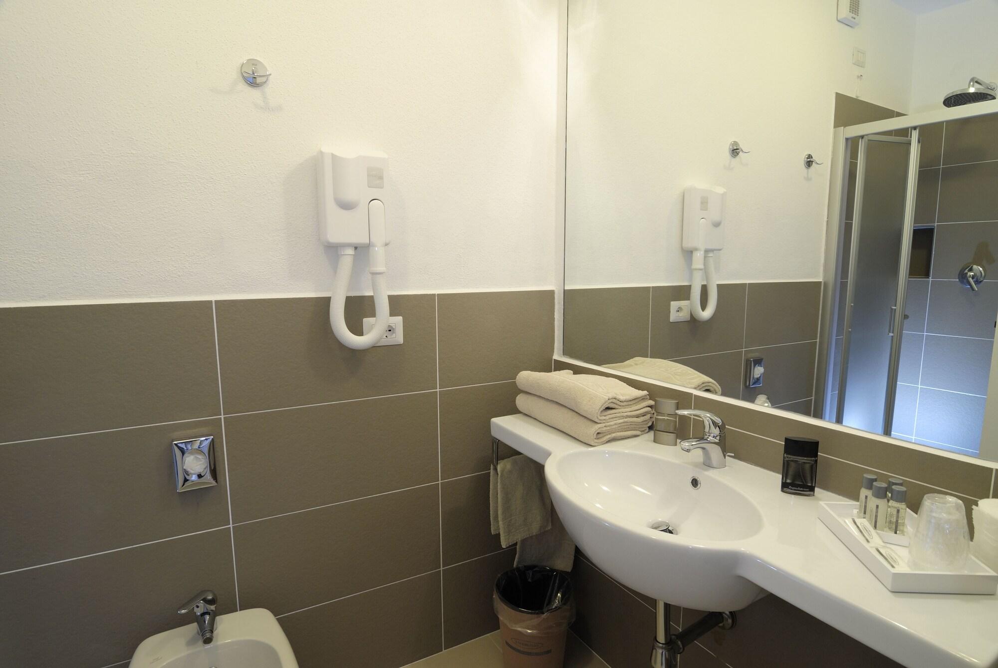 Hotel Ambrosio La Corte Ольбия Экстерьер фото