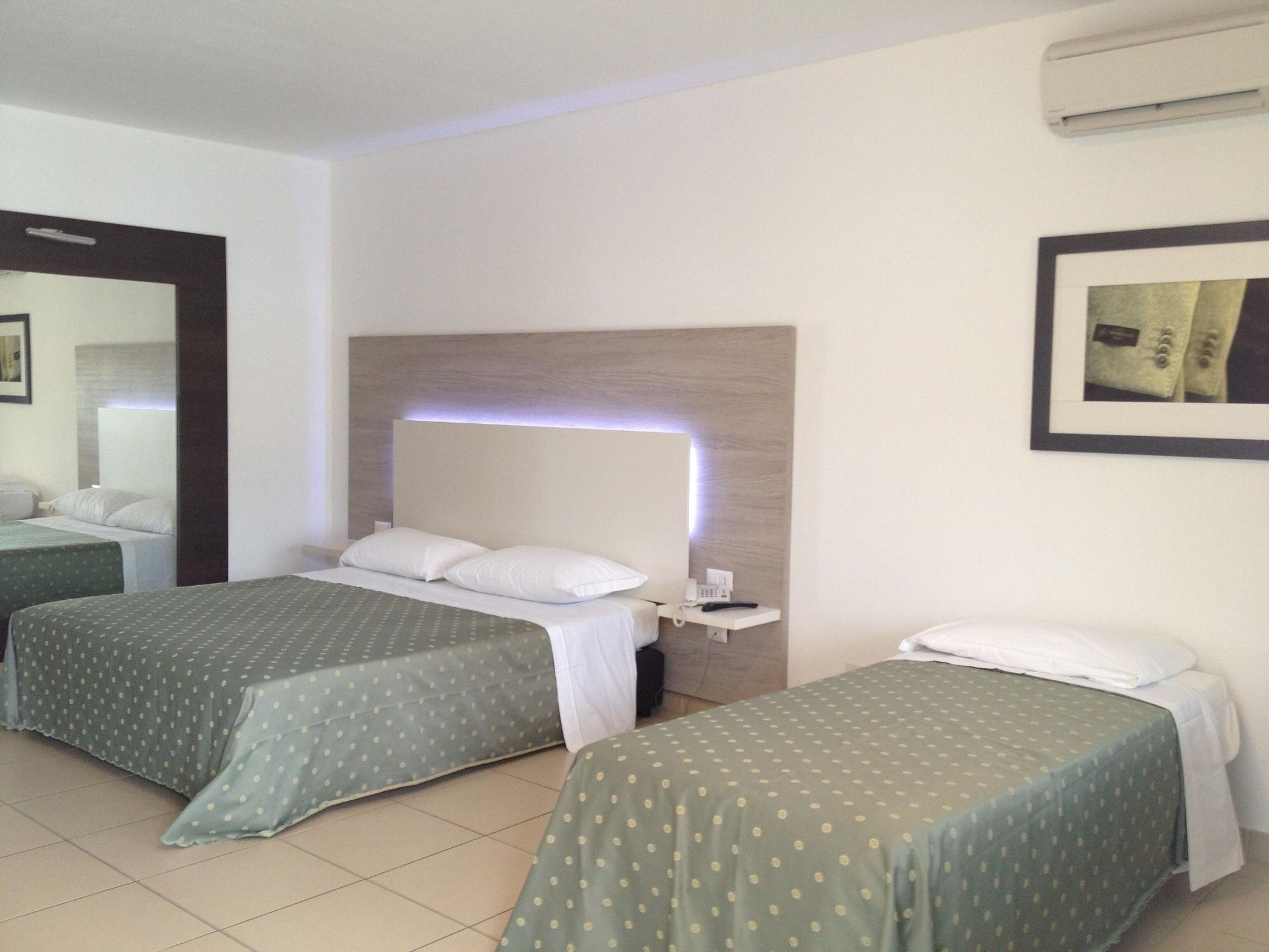 Hotel Ambrosio La Corte Ольбия Экстерьер фото