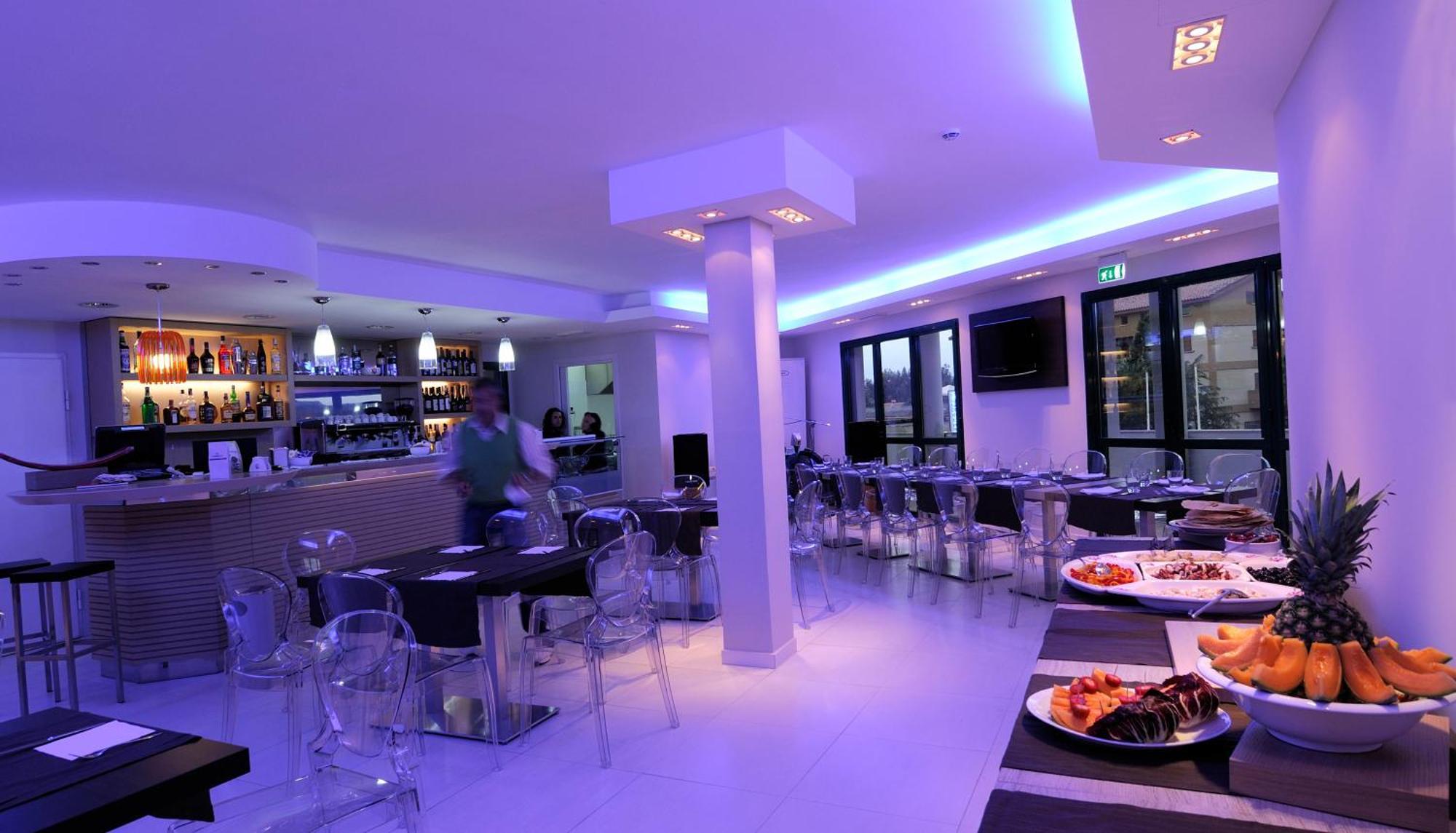 Hotel Ambrosio La Corte Ольбия Экстерьер фото