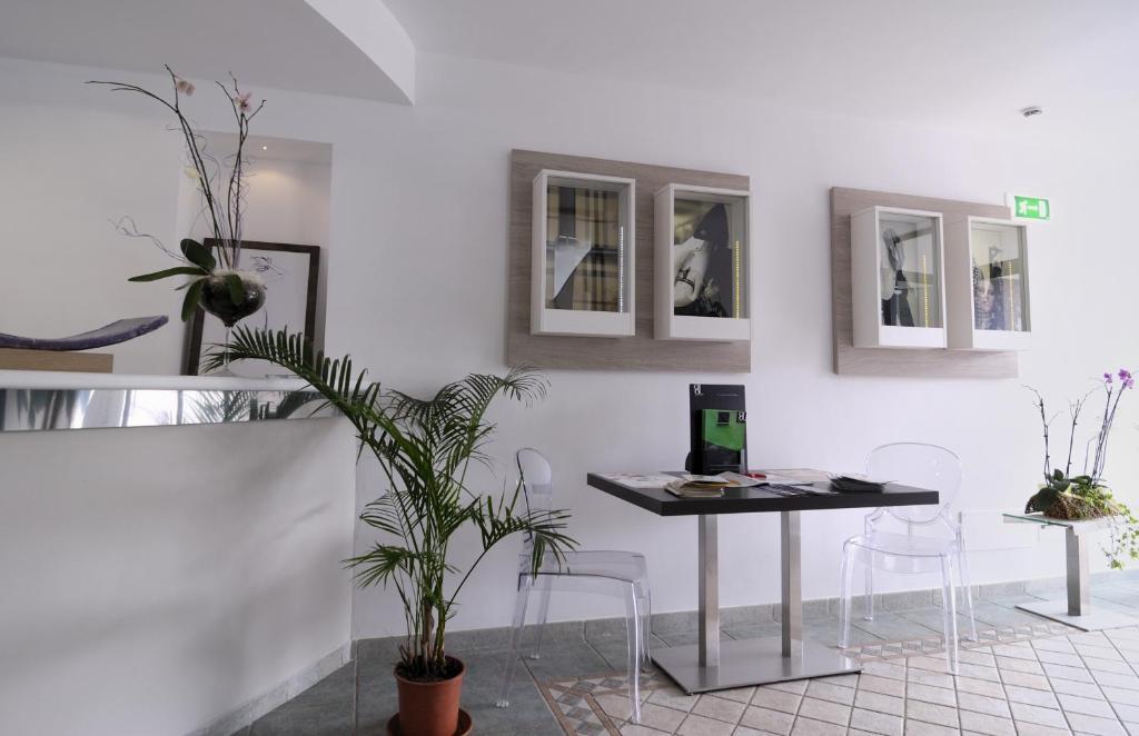 Hotel Ambrosio La Corte Ольбия Экстерьер фото